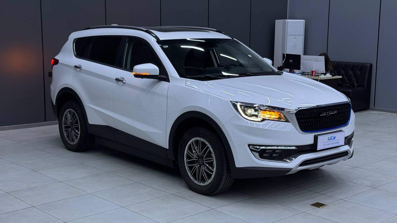 Jetour X70 SEV exterior